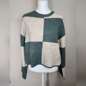 NWT Block Sweater Size Large